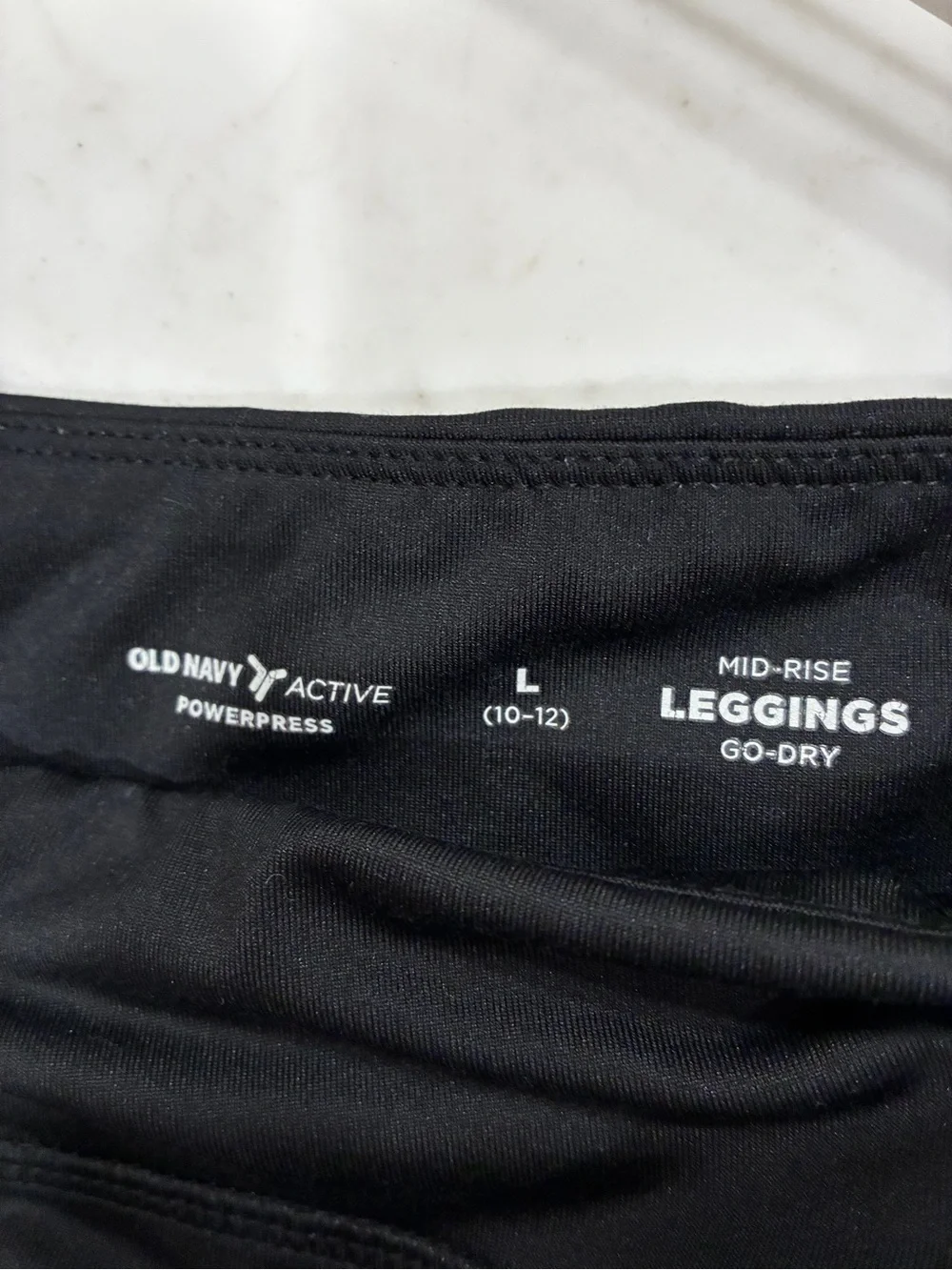 Old Navy Black Mid-Rise Active Leggings